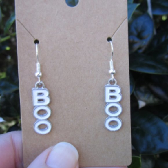 White and Silver Boo Earrings - Picture 1 of 1